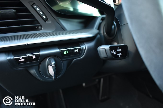 PORSCHE 911 Carrera 4S